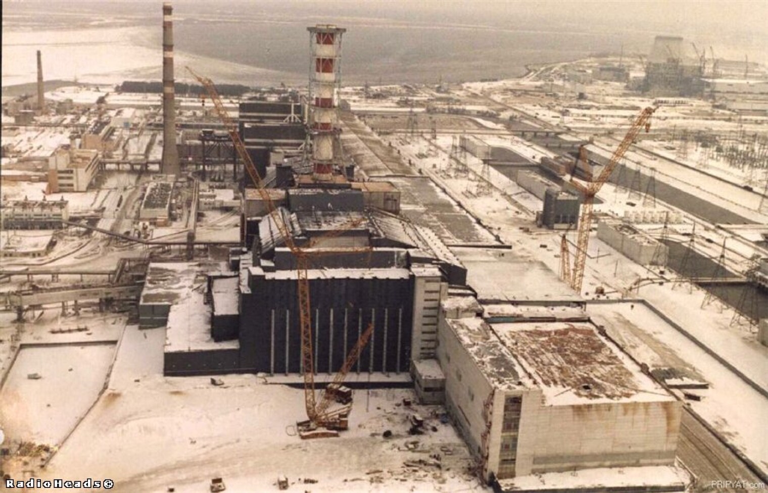 Саркофаг Чернобыльской АЭС 1986