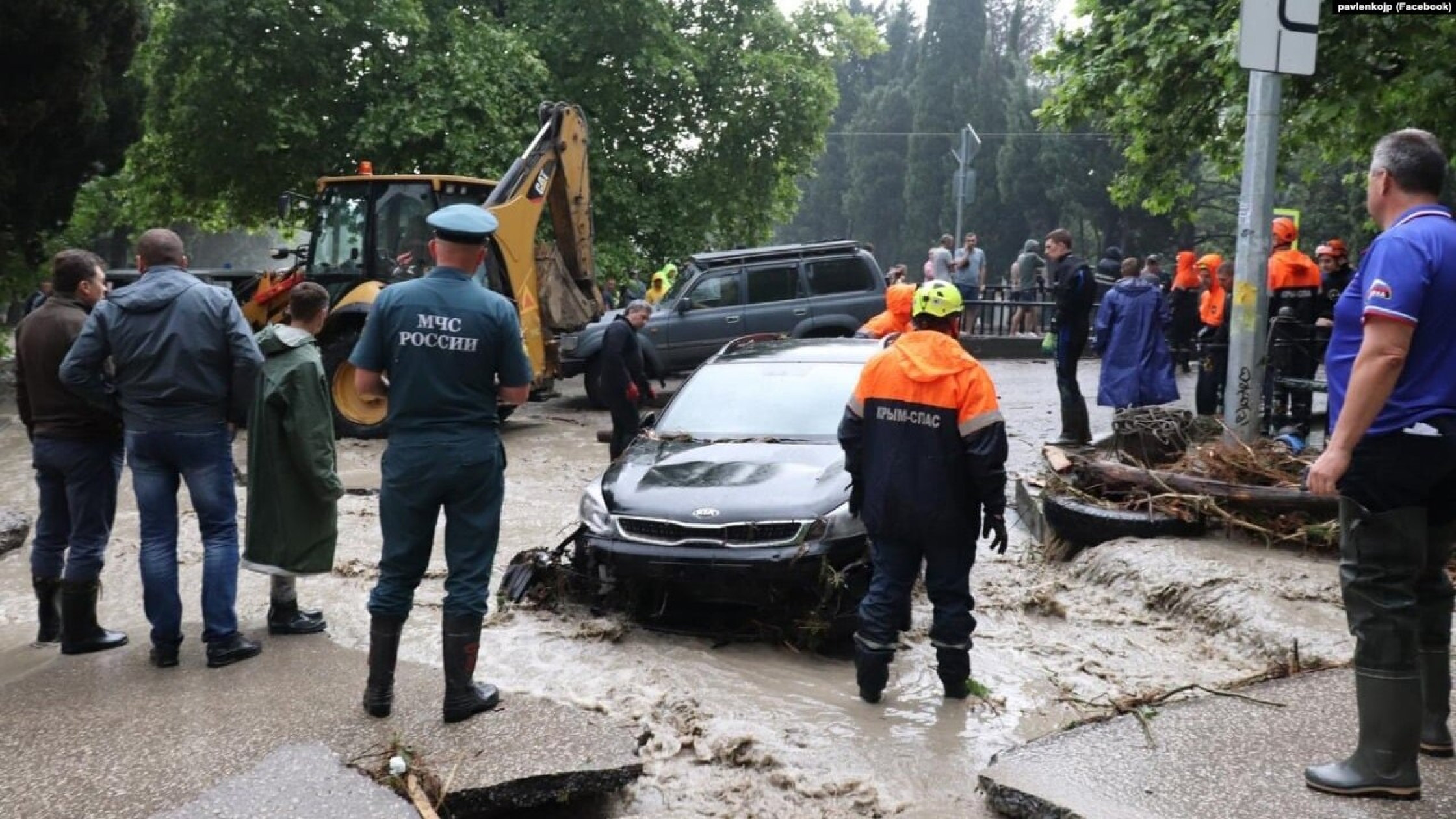 Ялта новости. МЧС Керчь подтопление. Затопы в Керчи Ялте. Новости Крыма. Эвакуация в Крыму.