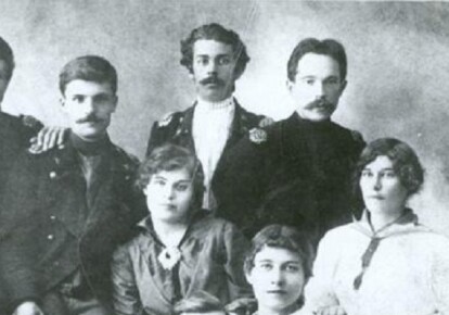 Павло Тичина в колі друзів. Київ, 1913-1914