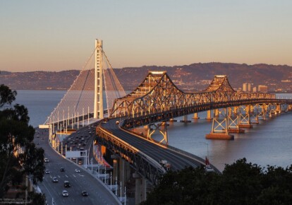 Bay Bridge прямиком ведет на Остров Сокровищ