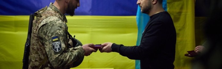 Вручив нагороди військовим: Зеленський відвідав передову на Запоріжжі