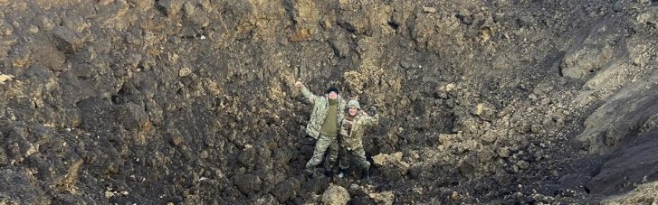 Поліція показала, як сапери знешкоджували бойову частину російської ракети Х-101 на Житомирщині (ФОТО, ВІДЕО)