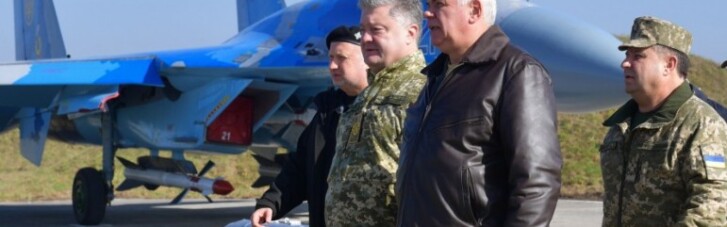 Украина готова отражать атаки из Крыма и Приднестровья, - Порошенко