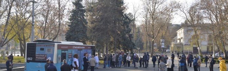 В столице Молдовы за COVID-прививку на выходных можно было бесплатно поесть в ресторане