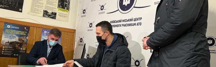 Віталій Кличко оприлюднив ролик, де він разом з братом закликає вступати до лав тероборони