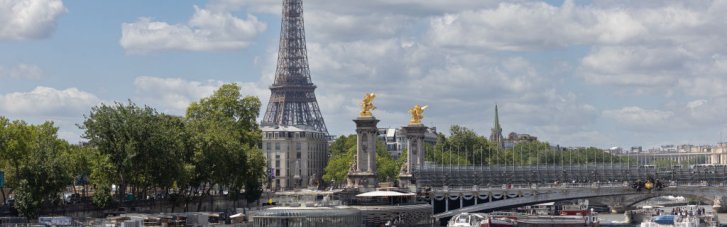 Річку Сена в Парижі визнали придатною для купання напередодні Олімпіади