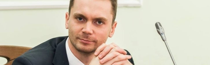 СМИ: антикоррупционер Жернаков подал в военкомат фальшивую справку о работе преподавателем