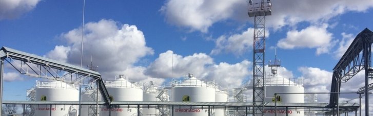 Преодолел более 1000 километров: дрон впервые атаковал склад нефтепродуктов в Кировской области РФ