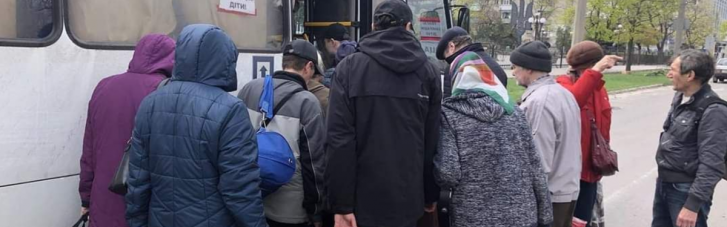 Рашисти відкрили вогонь по центру Лисичанська, зірвавши евакуацію мирних жителів
