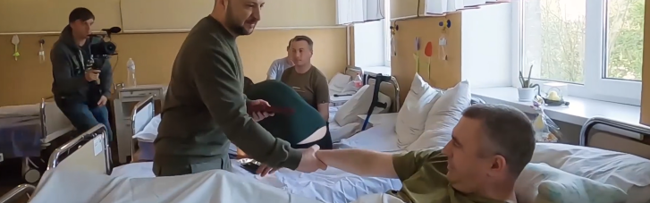 Зеленский приехал в Хмельницкий и посетил раненых бойцов