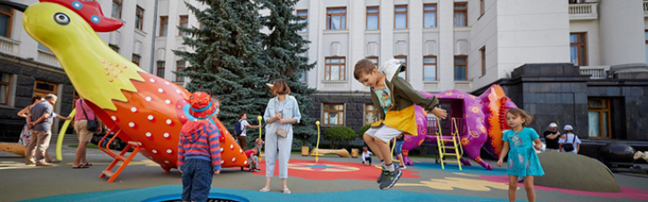 У Києві на Банковій відкрили унікальний арт-майданчик для дітей (ФОТО)