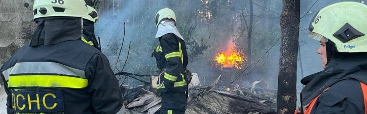 В Киевской области — пожар на предприятии после ночной воздушной атаки (ФОТО)