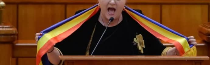 Румунська євродепутатка-українофобка приведе до Європарламенту священника виганяти "дияволів"