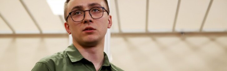 Під ОПУ активісти вимагають відпустити Стерненка, в хід пішли шумові гранати (ФОТО, ВІДЕО)