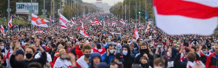 Акції протесту в Білорусі: правозахисники повідомили про 340 затриманих (ВІДЕО)