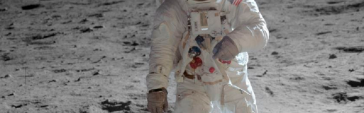 NASA обещают высадить первую женщину на Луну в течение десятилетия