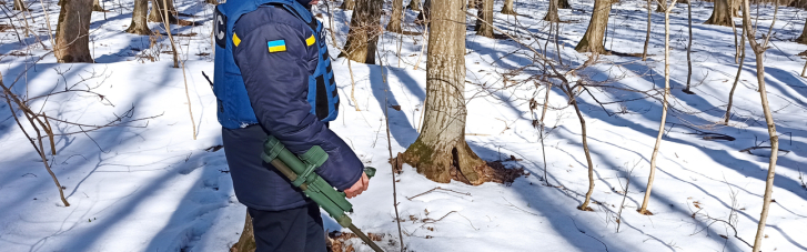 У Хмельницькому поблизу дачного селища знайшли авіабомбу вагою 250 кг (ФОТО, ВІДЕО)