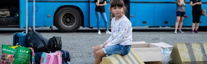 В десятках громад Харківщини та Донеччини оголосили примусову евакуацію дітей