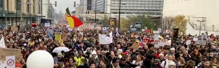 Митинг против вакцинации в Бельгии разогнали водометами (ФОТО, ВИДЕО)