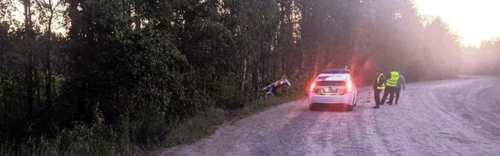 "Алкогольное" ДТП на Ровенщине: двое людей погибли, трое пострадали (ФОТО)