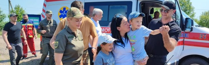 Украина вернула двух похищенных оккупантами детей