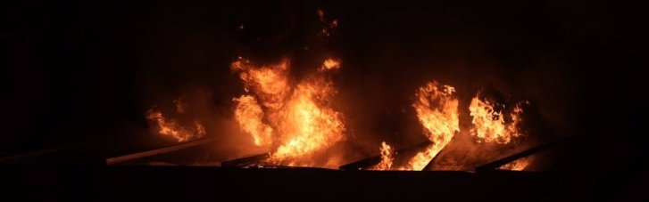 У Києві 50 вогнеборців гасили пожежу в супермаркеті (ФОТО)