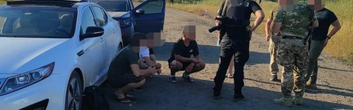 В Одесской области четверо военных пытались бежать через границу, одного из них застрелили
