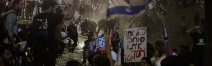 Израильские ультраортодоксы вышли на акции протеста против военного призыва, есть раненая