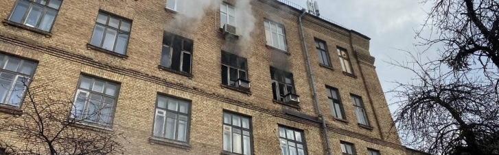 У Києві горіла будівля інституту автоматики, людей евакуювали