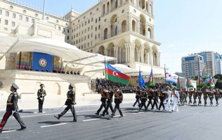 Парад в Баку