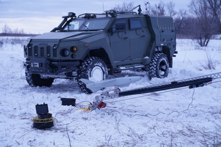 Бронеавтомобиль "Новатор" в качестве транспортной машины ударного БПЛА RAM II