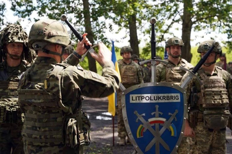 У Польщі завершились навчання "Три мечі 24", в яких брали участь і українські десантники