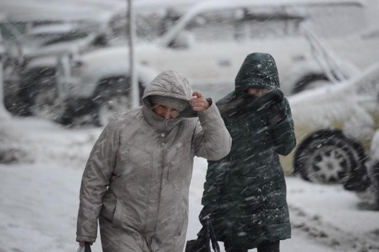 Погода в Україні 20 листопада: дощ з мокрим снігом та сильний вітер (КАРТА)