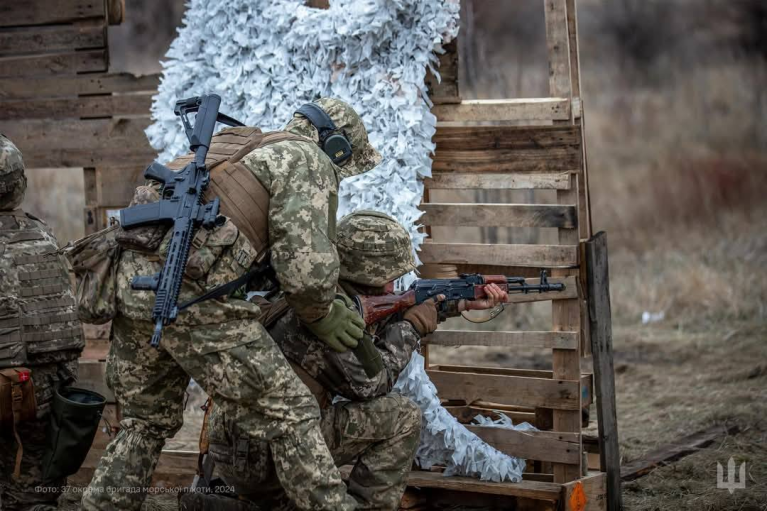 Окупанти здійснили майже 3,8 тисяч обстрілів по позиціях українських військ і населених пунктах, — Генштаб