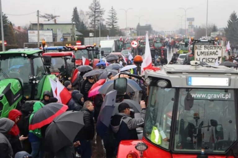 Польские фермеры готовят большой митинг против импорта из Украины