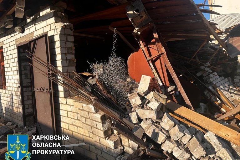 У Харкові від обстрілу постраждали 14 людей, побиті будинки, пошта і спортзал (ФОТО)