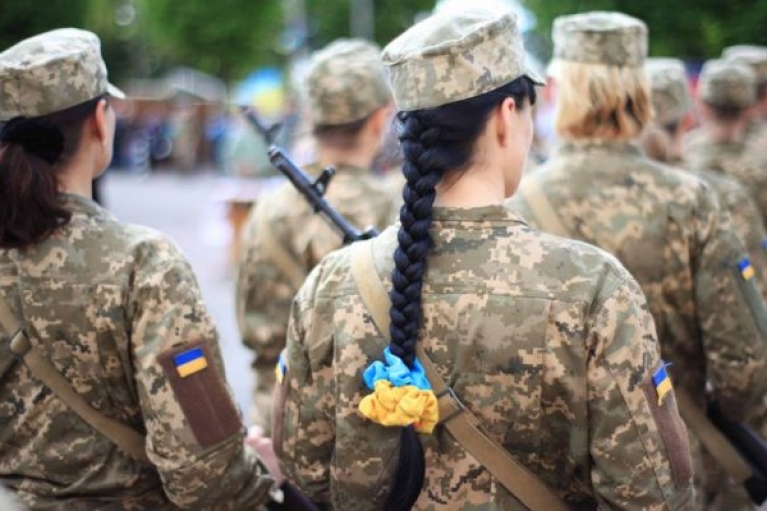 В Минобороны сказали, сколько женщин служит в армии