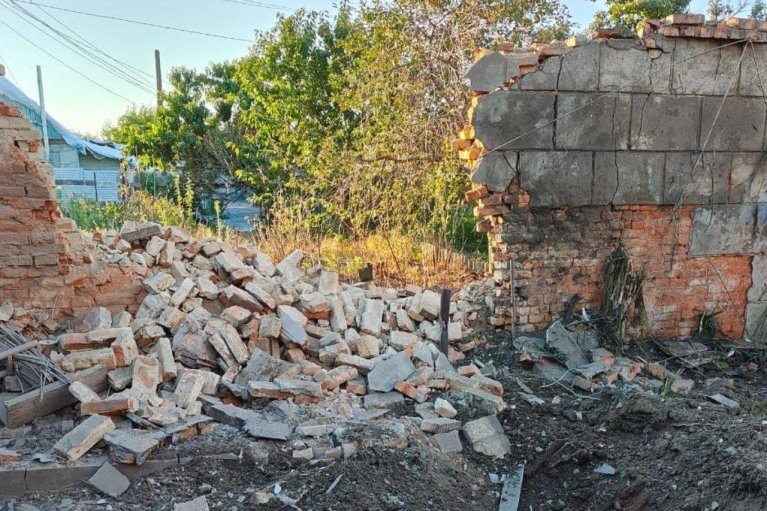 Росіяни вдарили по Дніпропетровщині: є руйнування та постраждалі