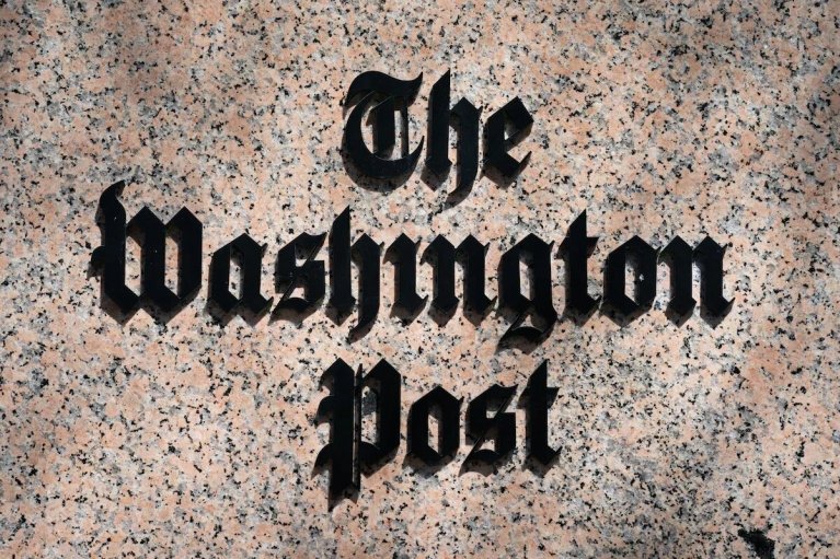 Карикатуристка Washington Post уволилась из-за высмеивания Безоса и Трампа