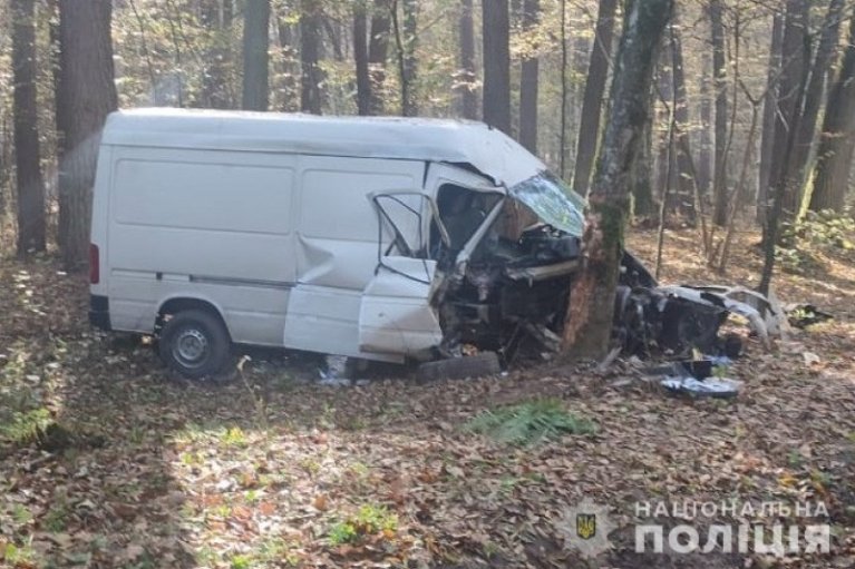 Летальна ДТП на Волині: загинув чоловік і немовля, ще один дорослий і дитина - травмовані