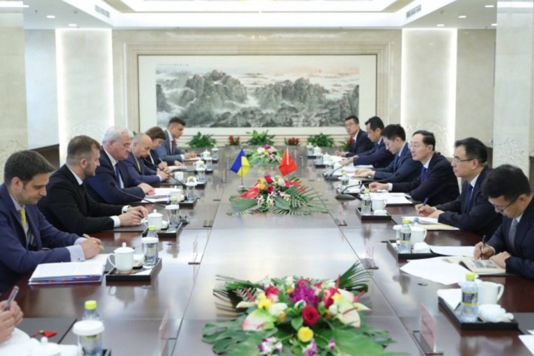 Украина и Китай провели политические консультации: что известно