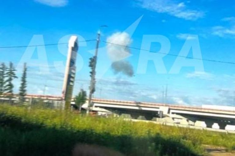Атака на НПЗ та військовий аеродром у Росії: що відомо