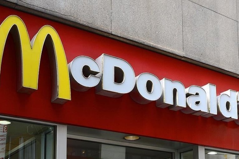 У Штатах люди масово отруїлись бургерами з McDonald's: є загиблий