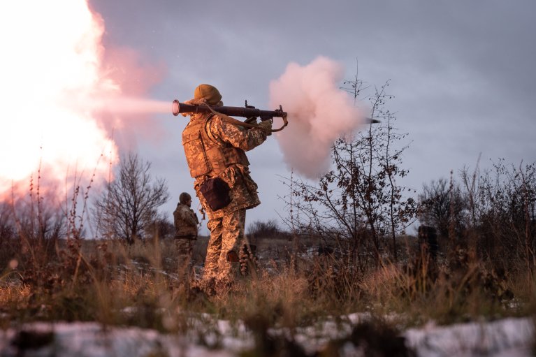 Сили оборони ліквідували 1530 російських окупантів та 5 танків за добу, — Генштаб