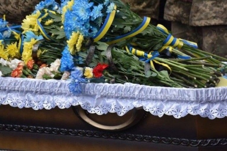 Погибших украинских защитников начнут хоронить на Национальном мемориальном кладбище под Киевом