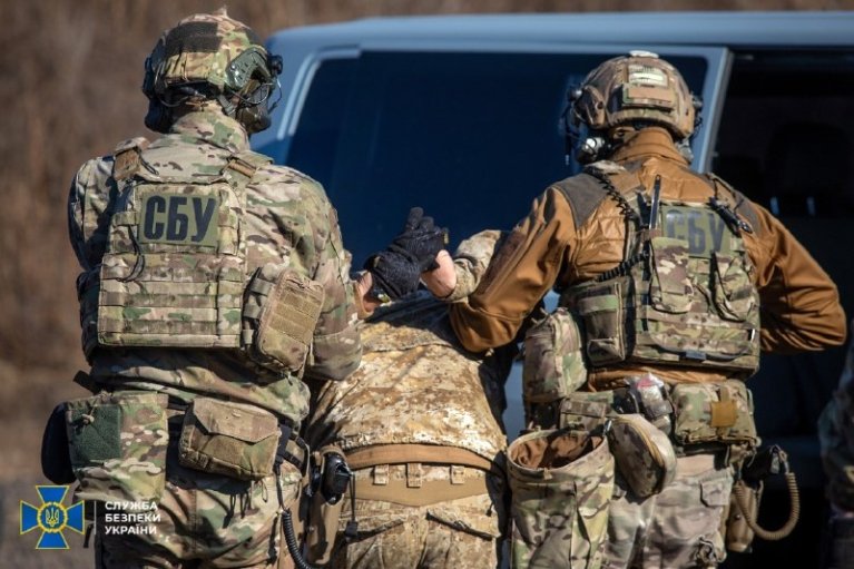 Поширював дані про розташування військ: на Сумщині викрили нацгвардійця