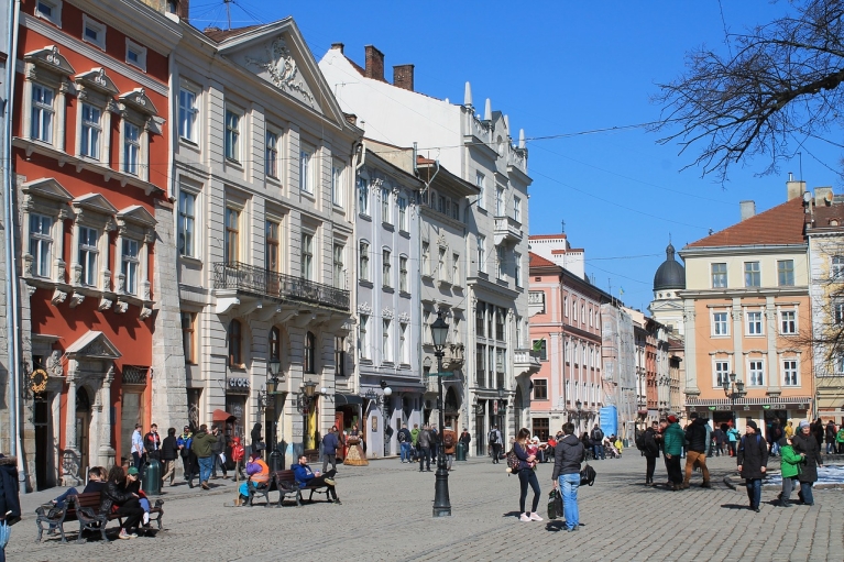 У Львові вирішили використовувати фемінітиви в офіційних документах