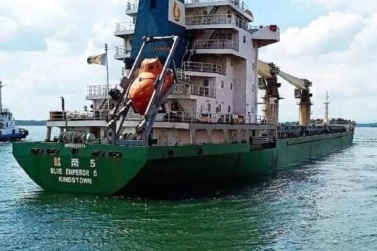 Екіпаж українсько-польського судна потрапив під обстріл хуситів у Червоному морі