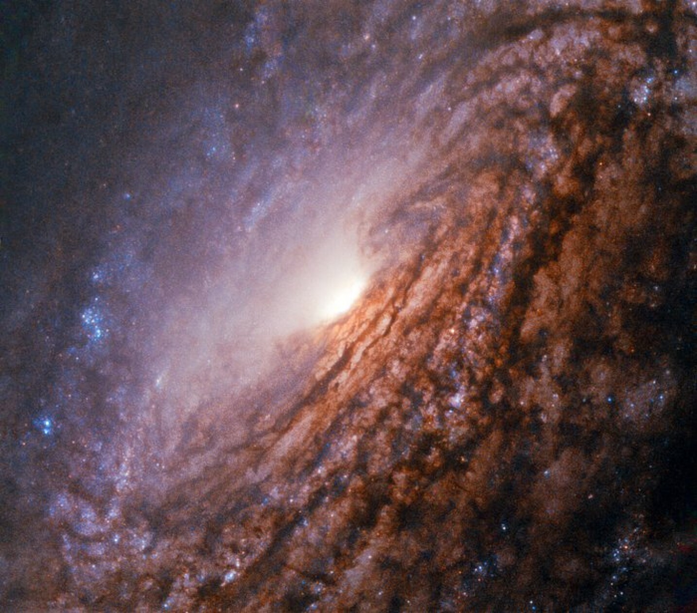 Фотография galaxy. Галактика Млечный путь Хаббл. Спиральная Галактика NGC 5033. Млечный путь Галактика ХАБЛ. Млечный путь с телескопа Хаббл.