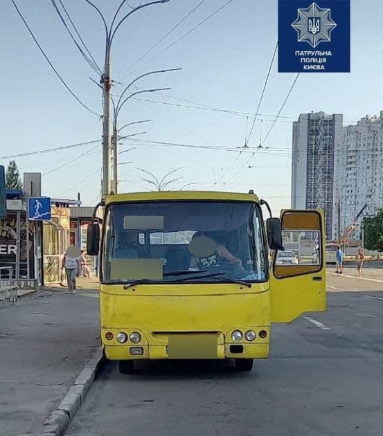 Обох водіїв відсторонили від кермування